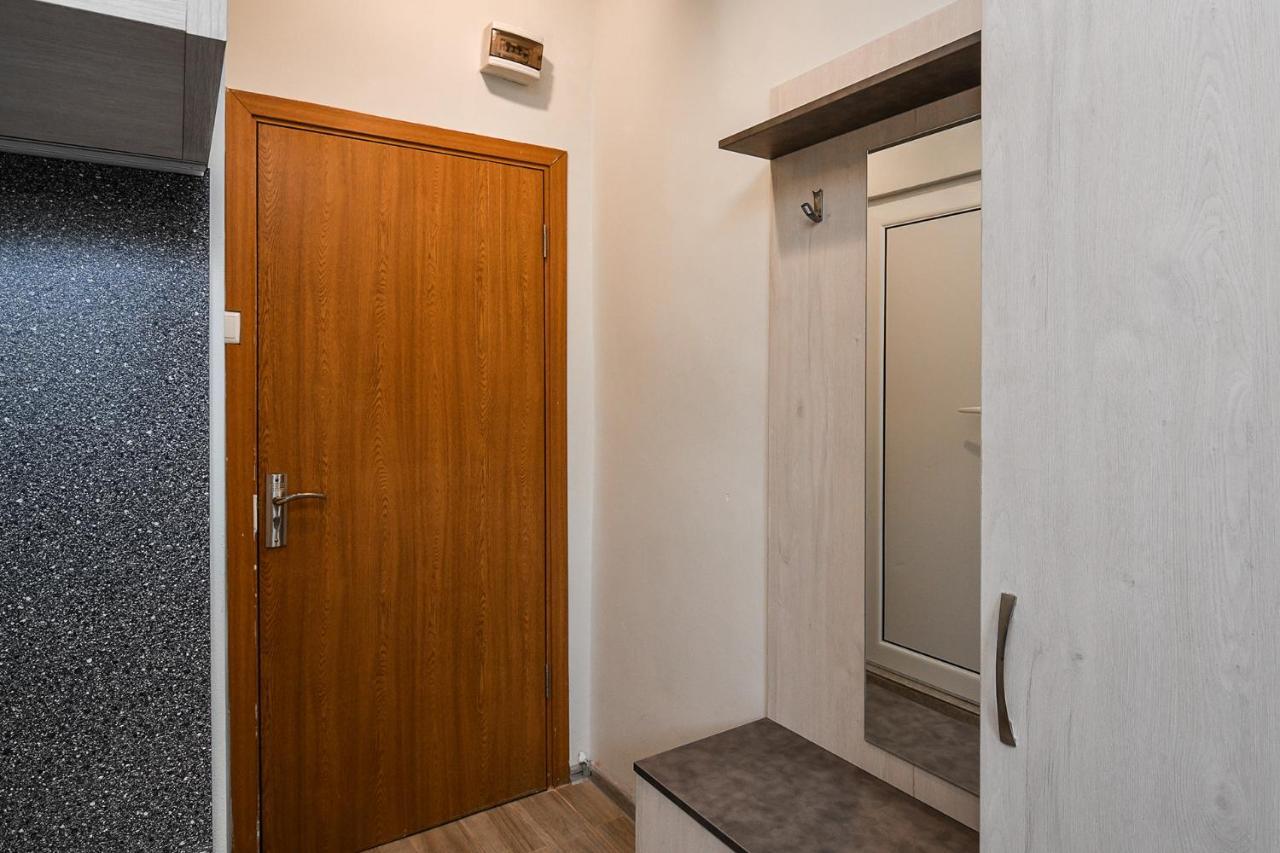 Small Studio On Budget In The Heart Of City Βάρνα Εξωτερικό φωτογραφία
